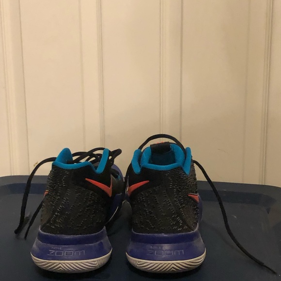 Nike - Picture 4 of 4